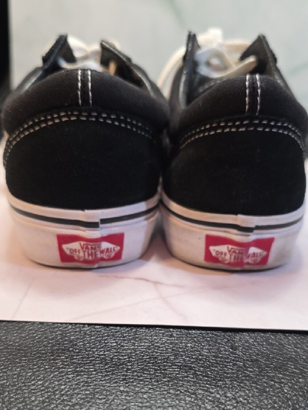 Vans Old Skool Low-Top Sneakers in Black and White Mens Sz. 6.5, Wmns 8 - Picture 5 of 8